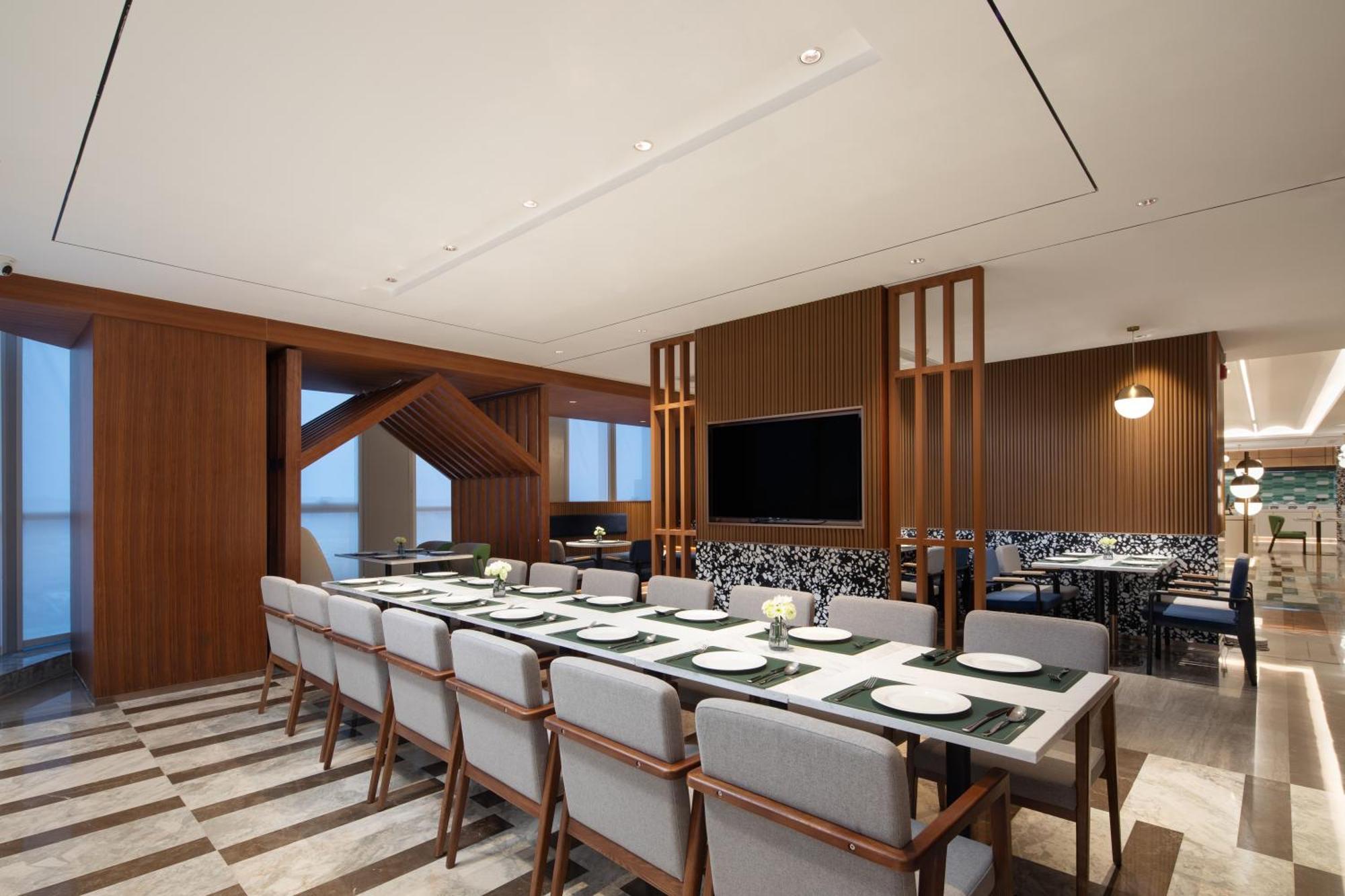 Hilton Garden Daxing Jinyuan Road Hotel 4*